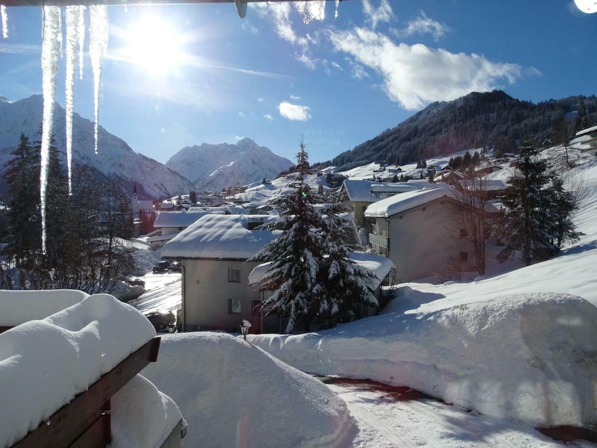 Der Berghof Aparthotel Hirschegg  Exterior photo
